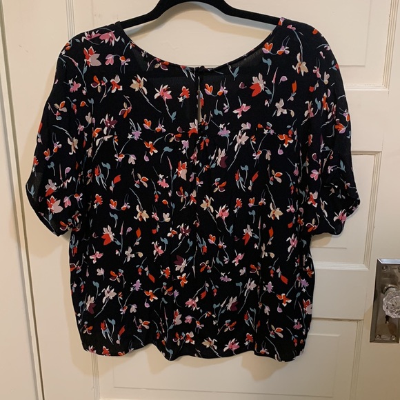 Madewell Drifting Flowers Rhyme Top V Neck in Tossed Floral True Black Sz S - Picture 10 of 10
